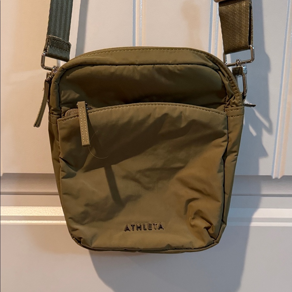Athleta All About Vertical Crossbody Bag